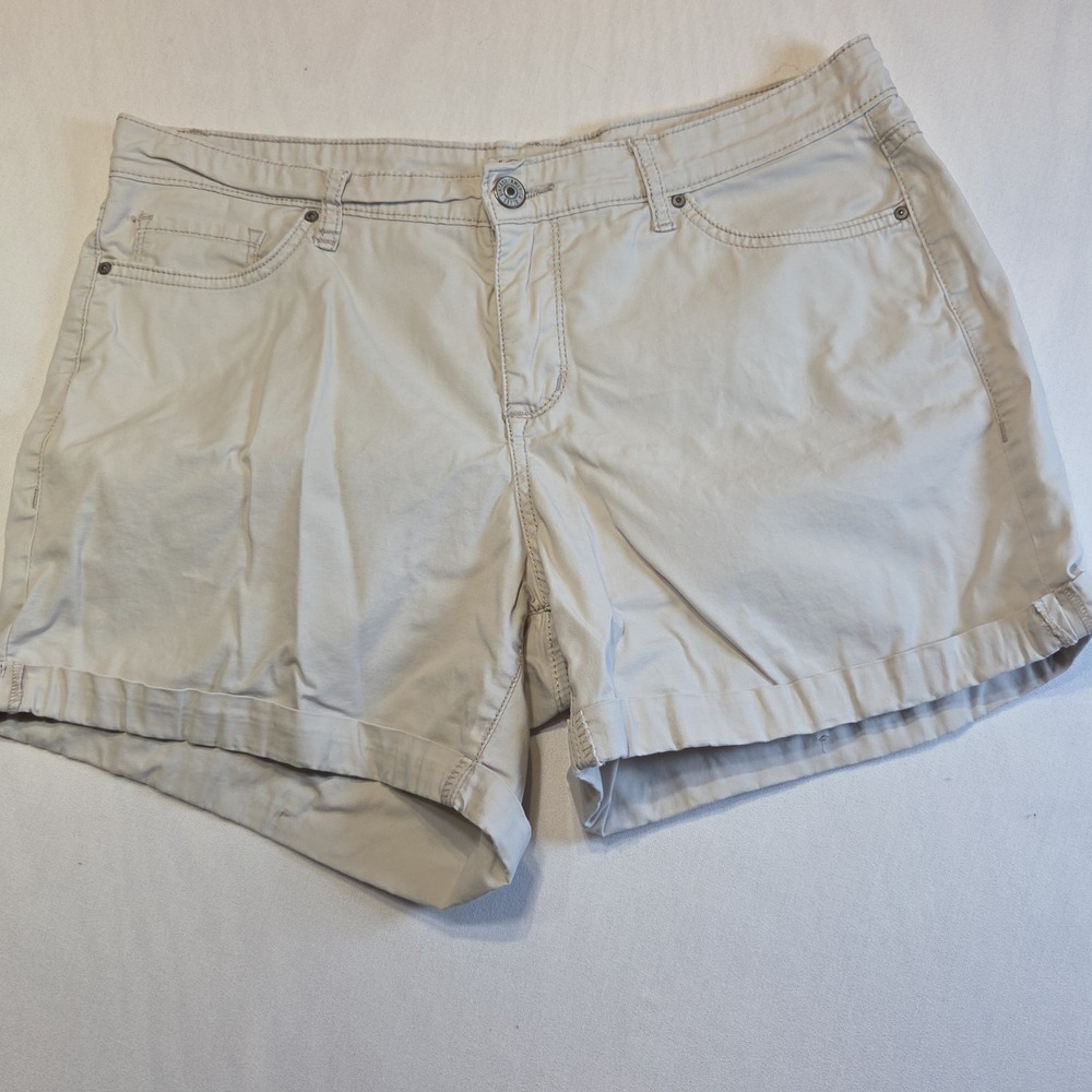 Vintage America Blues Women's Khaki Chino Shorts Size 10 Mid Rise Cuffed Stretch
